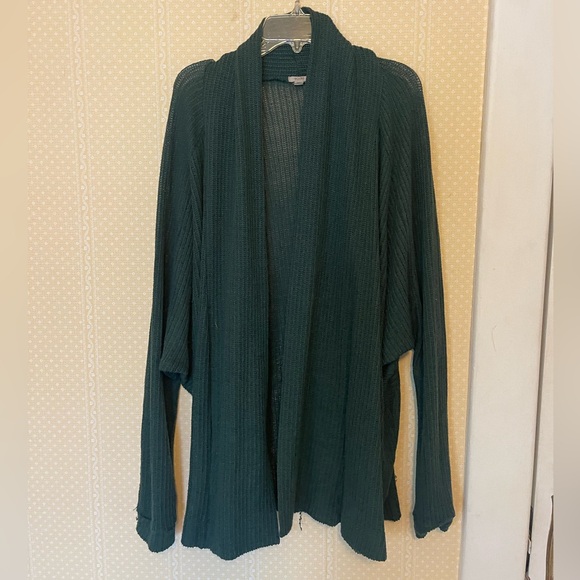 Green knit cardigan - Picture 1 of 3